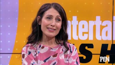 25 agosto 2017 – EW Entertainment – Lisa Edelstein: una scena di sesso della serie «House» è stata trasmessa sugli schermi degli aerei mentre lei era a bordo