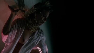 Jackie Swanson (scènes de nudité de Jackie Swanson dans « L'Arme fatale », 1987)