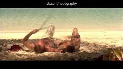 Sophie Marceau nua no filme «Descida ao Inferno» (Descent Into Hell, Descente aux enfers, 1986, Giroux)