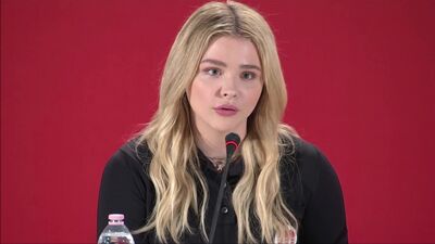 Jessica Harper, Chloë Grace Moretz, Dakota Johnson, Tilda Swinton e Mia Goth no Festival de Veneza 75