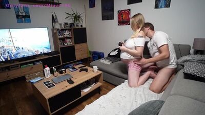Ich habe meine schwangere Schwester bei einer Übernachtung gevögelt (Porno Sex Ficken Fuck Homemade Porno Amateur Teen Home Porn XXX Young Homemade)