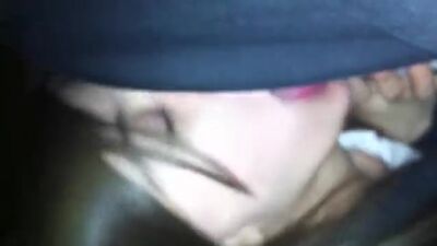 Vírgula | Adolescente faz sexo oral, gata chupa, estudante nua, mamas, peitos, rabo, bunda, colega de turma, hot +18