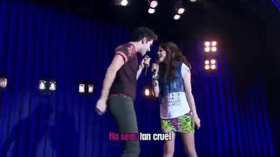 Luna i Matteo śpiewają „Prófugos” – „Momento Musical” (z tekstem) – Soy Luna