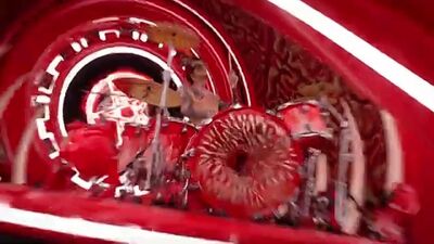 Mötley Crüe — «Dogs of War»