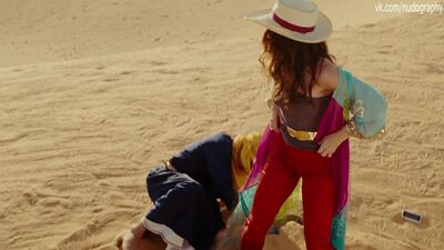 Kristin Davis w filmie „Seks w wielkim mieście 2” (Sex and the City 2, 2010, Michael Patrick King) 1080p
