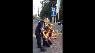 ¡¡¡A la policía le resulta más fácil lidiar con los jubilados!!!