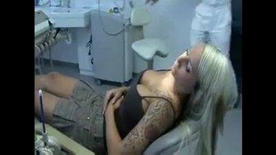 Zahnarzt hat Patientin betäubt und sie vergewaltigt