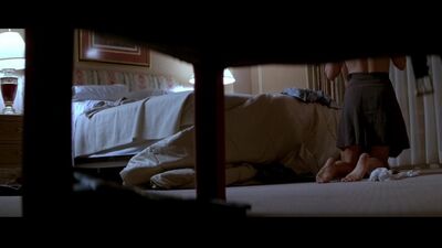 Марг Хелгенбергер жалаңаш – «Түрлер» (1995)
