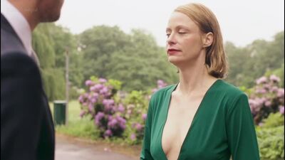Katharina Marie (M.) Schubert - Dos (2017) - 720p Ver online / Катарина М. Шуберт - Двое
