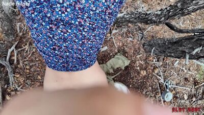 Juniper Ren se fait ligoter et baiser dans la forêt