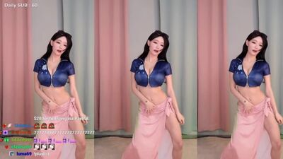 Berry0314 | Bitberry Sexy Dance - Clip de Berry, idole K-pop, « Chocolate Cream » (feat. Nassun) - LAYSHA
