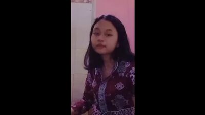 Le petit garçon en tenue batik qui fait le buzz