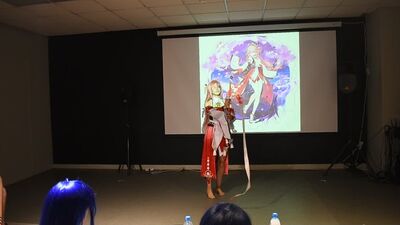 N.º 12 (19) Yae Miko / Genshin Impact