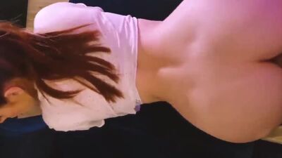 Sie liebt es, wenn man sie in den Arsch fickt/xhamster/porn/blowjob/sex/sperma/anal/rimming/Arsch/Sex/Gruppensex/Paar/in den Mund/Muschi/Porno