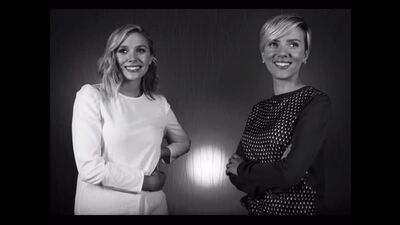 Scarlett Johansson × Elizabeth Olsen – wino