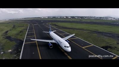 Dron pokazał jeden dzień z życia lotniska