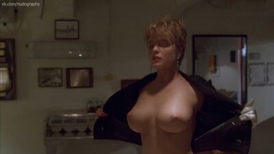 Erika Eleniak nackt im Film „Under Siege“ (1992, Regie: Andrew Davis) in HD 1080p