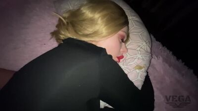 MAMÁ volvió del club nocturno y me corrí dentro de ella