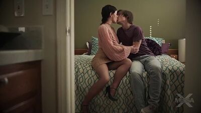 Сен жалғызсың ба? Олив Глас, Тайлер Круз (Дауыс қою мен жасаған жоқпын)