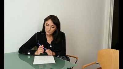 PORNO -- ELA TEM 43 ANOS -- A TIA KARINA DEIXA-SE FODER HOJE -- porn sex milf -- Karina Fox