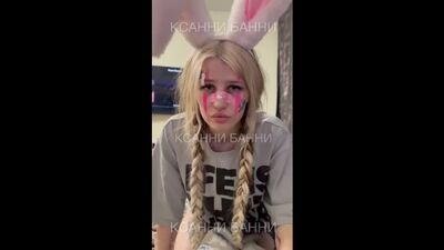 La blogueuse Xanni Bunny a fait une fellation et une sodomie à son frère de sang et à son ami / DÉTAILS COMPLETS DANS LA DESCRIPTION