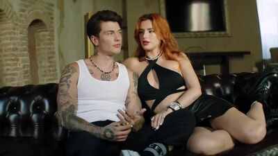 Time Is Up (2021) - Bella Thorne y Benjamin Mascolo