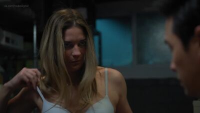 Annie Murphy - Kevin Can Fuck Himself, temporada 1, episodio 5 (2021) HD 1080p ¿Desnuda? ¡Qué sexy! Ver online / Annie Murphy - Kevin puede irse a la
