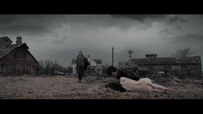 Bridget Regan desnuda - Devil's Gate (2017) HD 1080p Ver online