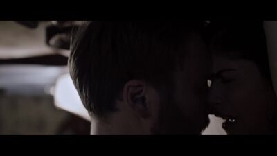 Selma Blair nua - In Their Skin (2012) HD 1080p