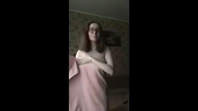 Роздяглася перед братом
