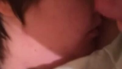 Адамдар ұйықтап жатқанда мастурбация жасау