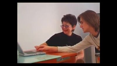 Башкирська матуся віддалася російському юнакові (казахське та башкирське порно, казашка, татарка, башкирка, азіатки, азіатський секс)