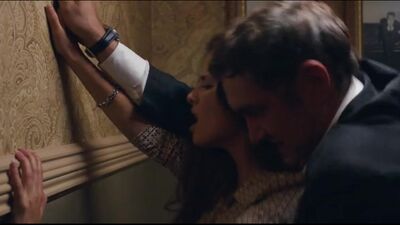 Lyubov Aksenova nua - Contos (2012) (cena erótica de cama do filme «Celebridade a foder nua» - cena de sexo)