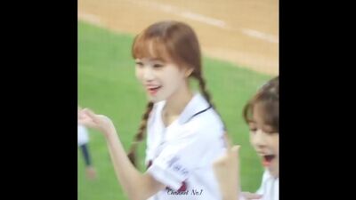 June 6, 2018: Chaewon fan cam at Jamsil Baseball Stadium