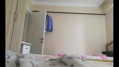 Ha ripreso sua madre con una telecamera nascosta