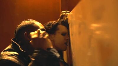 Tom Holland protagonizó una controvertida escena de sexo en la serie «The Overflowing Room»