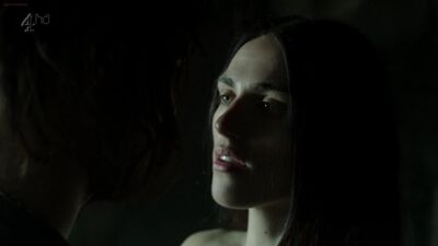 Katie McGrath nue - Labyrinth 1x1 (2012) HD 720p