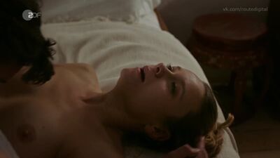 Anna Unterberger desnuda - El valle de los asesinos (2019) HD 720p Ver online