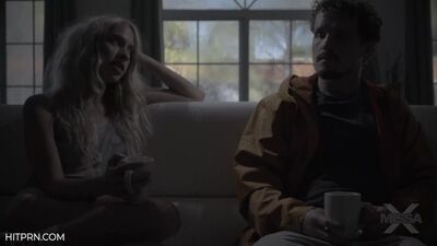 De la nada: Khloe Kapri, Robby Echo