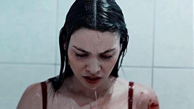 Hazal Filiz Küçükköse – Zeynep, Czarna miłość (lukum)