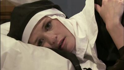 Cena 2 de «Bad Nun». Lara Brookes, Tyler Nixon