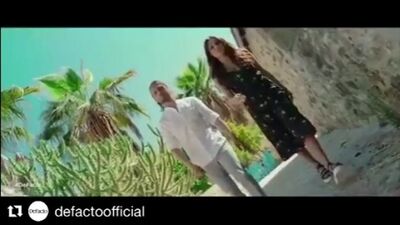 Vídeo do Instagram de Hande Erçel (MK)