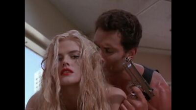 Anna Nicole Smith – Skyscraper (1996)