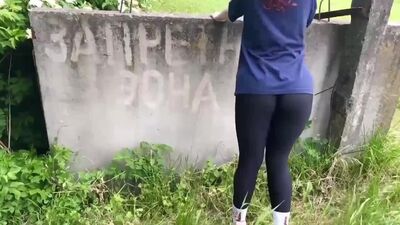 J'ai baisé une copine au gros cul dans un endroit isolé
