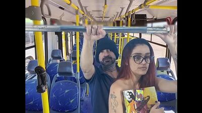 Une étudiante s'est fait prendre par derrière dans le bus par un inconnu !_1.mp4