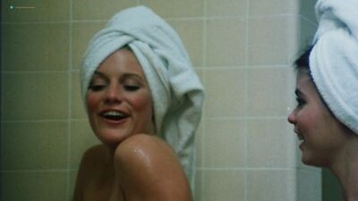 Kerry Sherman Nua - As Cheerleaders de Satanás (1977) HD 1080p Blu-ray