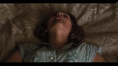 Антье Трауэ, Луизе Хейер – Dark S02E03 (2019) 1080p Веб Жалаңаш па? Қызулы! Онлайн қараңыз / Антье Трауэ, Луизе Хейер – Dark