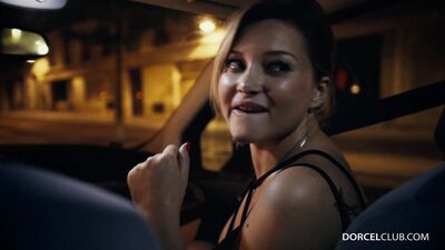 Anna Polina - Una buena mamada de Anna al taxista delante de sus amigas [2016, Mamada, Porno, Порно, Минет, HD]