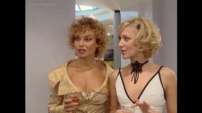 Irina Grineva, Lada Dance in der Serie „Mein persönlicher Feind“ (2005, Vladimir Popkov) – Folge 1 (Nackt? Brüste, Dekolleté, Beine)
