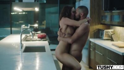 Bardzo ładne porno na kuchennym stole | domowe, seks, porno, kutas, cycki, cycuszki, na pieska, cycki, tyłek, dupka, lodzik, obciąganie, zerżnął,
